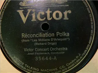 small_victor 35644 a.webp